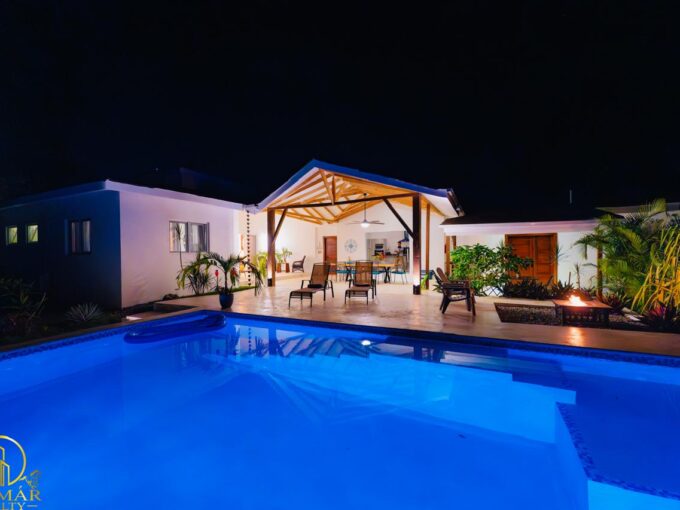 Exquisite 4-bedroom villa in the center of Sosua