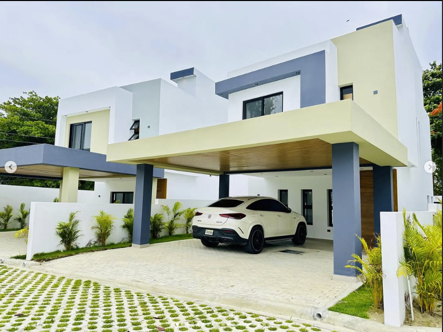 Screenshot from 2025-10-31 21-34-05